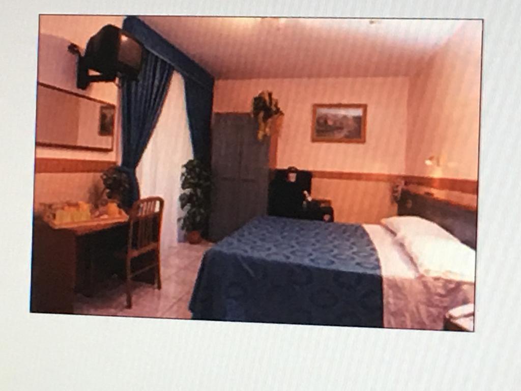 רומא Hotel Rubino מראה חיצוני תמונה