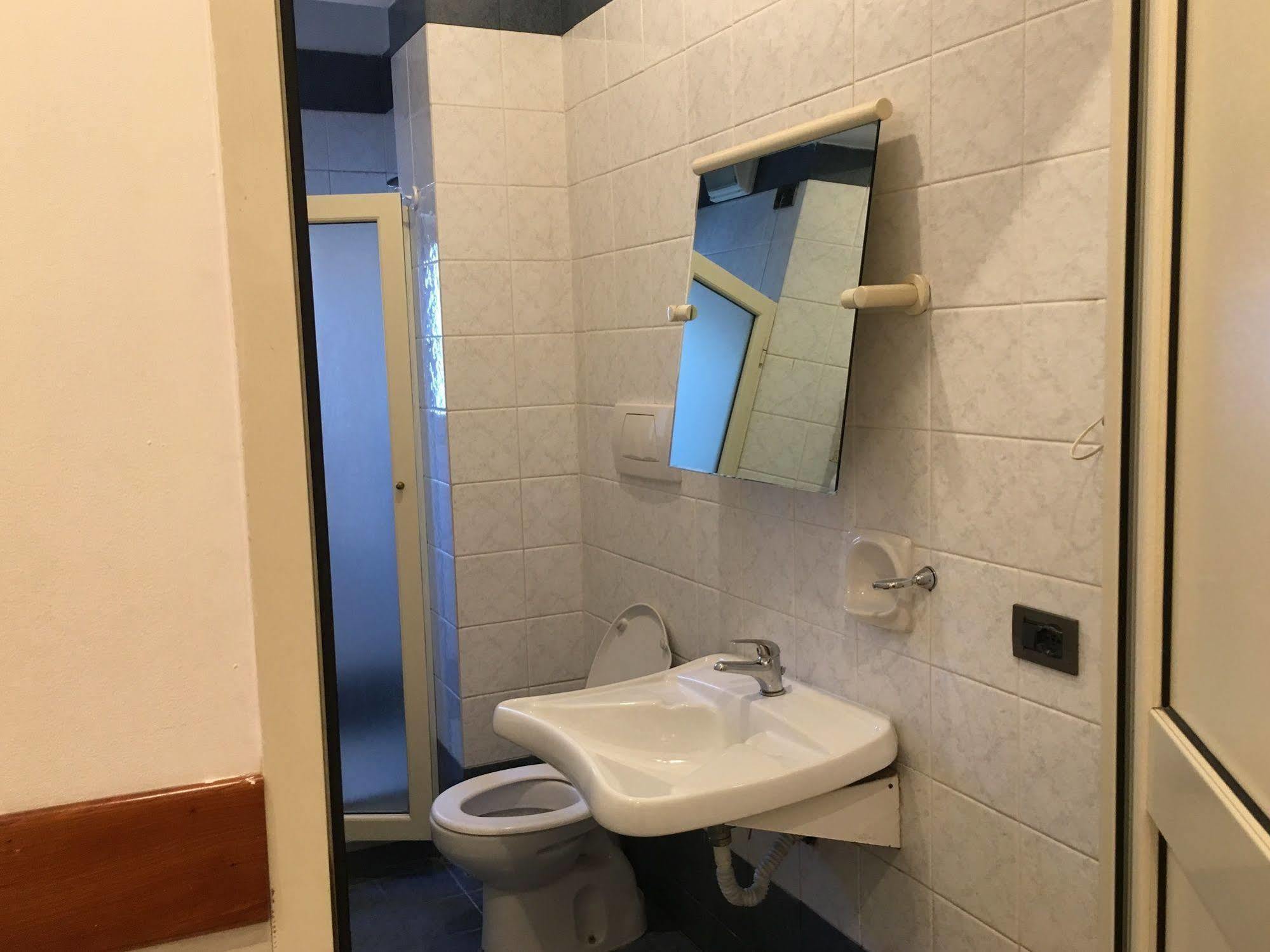 רומא Hotel Rubino מראה חיצוני תמונה