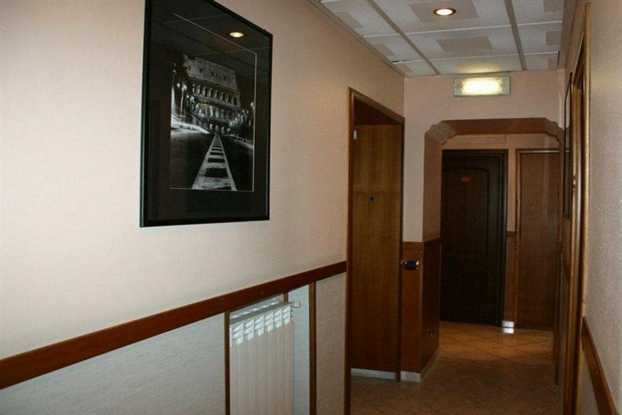 רומא Hotel Rubino מראה חיצוני תמונה
